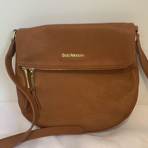 Vintage Enzo Angiolini Vegan Faux leather Crossbody Bag Purse Light Brown